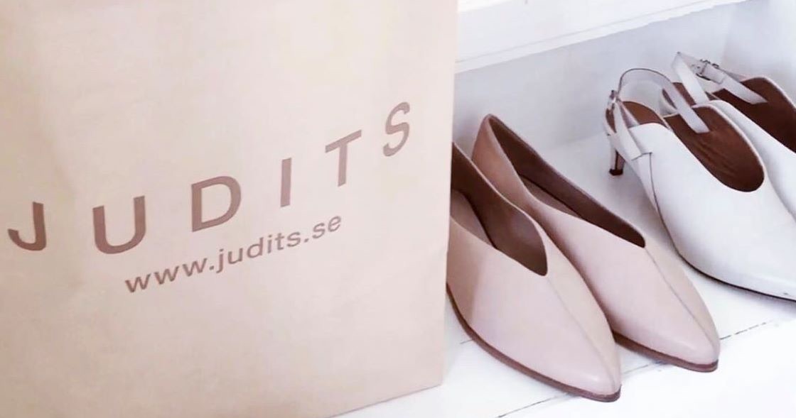 Rosa Judits-påse och skor från vintagebutik Stockholm